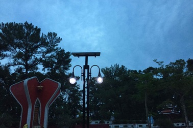 Thu ánh dương về thắp sáng nghĩa trang Trường Sơn