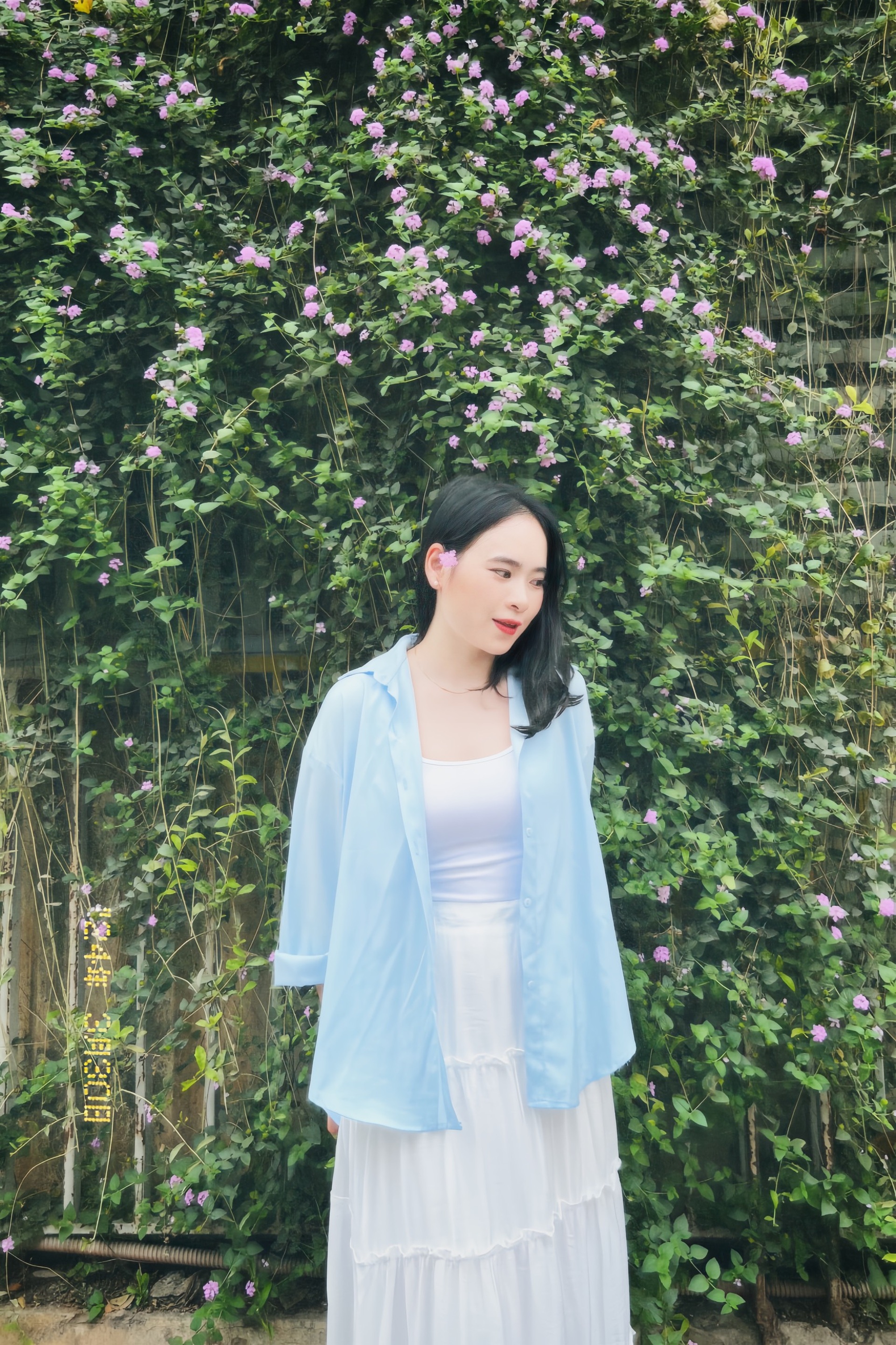 Bức tường phố Lò Sũ và những địa điểm khiến giới trẻ Việt xếp hàng chụp ảnh - 13 Bức tường phố Lò Sũ và những địa điểm khiến giới trẻ Việt xếp hàng chụp ảnh - 13