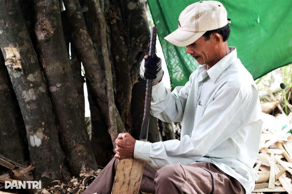 Kỳ công nghề xoi trầm, trật tay là mất tiền... chục triệu như chơi - 7 Kỳ công nghề xoi trầm, trật tay là mất tiền... chục triệu như chơi - 7