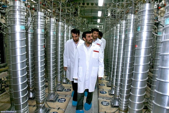Mạng lưới pháo đài hạt nhân chìm trong núi, ẩn dưới đất của Iran - 2
