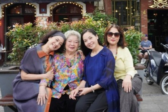 NSƯT Lê Mai kể chuyện tình yêu của con gái với rể Tây