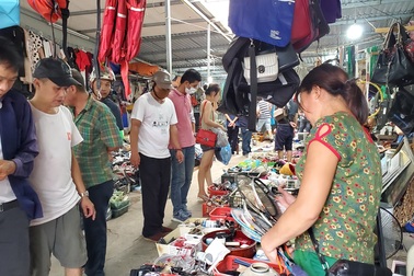 Kiếm trăm triệu đồng từ nghề "mua của người chán, bán cho người cần"