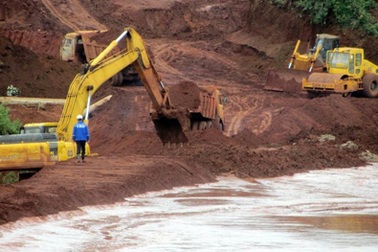 Phó Tổng giám đốc Vinacomin: Nước thải tràn ra không phải “bùn đỏ”