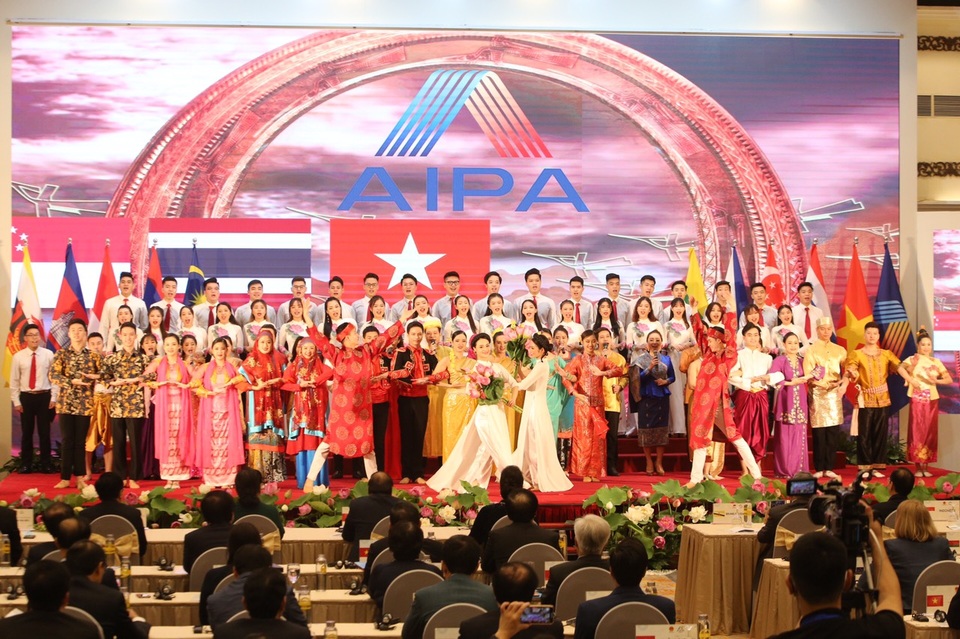 Chủ tịch Quốc hội Việt Nam khai mạc hội nghị lịch sử Liên nghị viện ASEAN - 2 Chủ tịch Quốc hội Việt Nam khai mạc hội nghị lịch sử Liên nghị viện ASEAN - 2