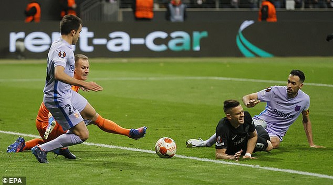 Torres ghi bàn, Barcelona hòa may mắn ở tứ kết lượt đi Europa League - 1 Torres ghi bàn, Barcelona hòa may mắn ở tứ kết lượt đi Europa League - 1