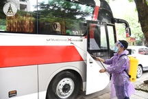 Vụ bỏ quên học sinh lớp 3: Một số trường lắp còi, gắn camera vào xe đưa đón