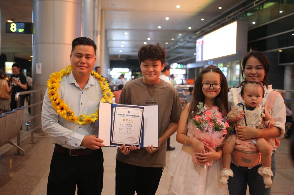 Lai Ly Huynh ទម្លាយអាថ៌កំបាំងយកឈ្នះកីឡាករចិន និងក្លាយជាជើងឯកពិភពលោក - ៤ Lại Lý Huynh tiết lộ bí quyết hạ kỳ thủ Trung Quốc và vô địch thế giới - 4