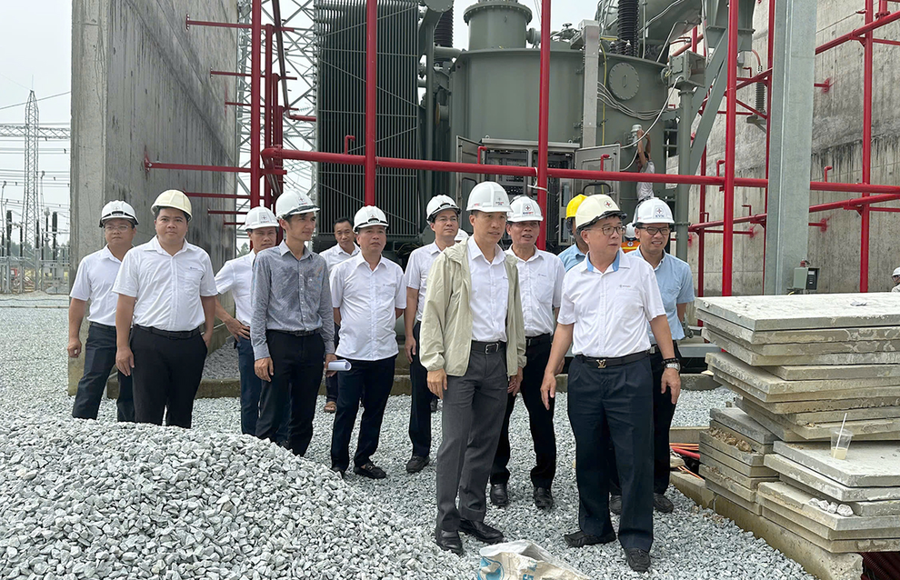 Tổng giám đốc EVNNPT đôn đốc tiến độ 4 dự án truyền tải điện tại tỉnh Phú Thọ - 1 Tổng giám đốc EVNNPT đôn đốc tiến độ 4 dự án truyền tải điện tại tỉnh Phú Thọ - 1
