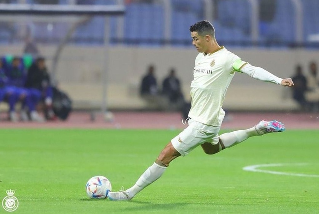 Lập kỷ lục vĩ đại ở Saudi Arabia, C.Ronaldo lên tiếng - 1 Lập kỷ lục vĩ đại ở Saudi Arabia, C.Ronaldo lên tiếng - 1