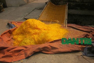 Công an Hà Nội điều tra vụ tạo màu miến bằng hóa chất độc hại