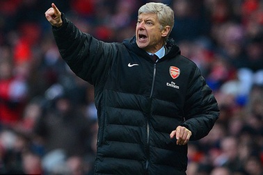 Trắng tay 8 năm, Arsenal vẫn muốn giữ chân Wenger 