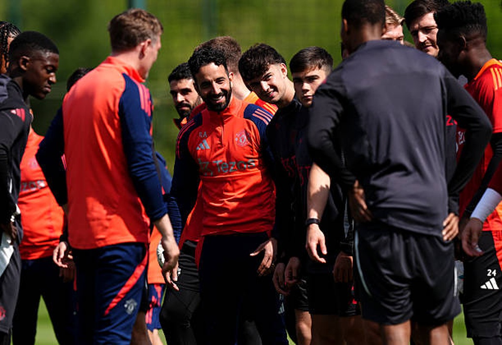 HLV Amorim cảnh báo cầu thủ Man Utd trước trận quyết đấu ở Europa League - 2 HLV Amorim cảnh báo cầu thủ Man Utd trước trận quyết đấu ở Europa League - 2