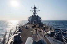 Mỹ điều chiến hạm qua eo biển Đài Loan