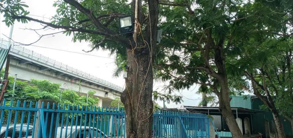 Hà Nội: Cháy chung cư lúc nửa đêm, chuông báo cháy kiên quyết không kêu - 8 Hà Nội: Cháy chung cư lúc nửa đêm, chuông báo cháy kiên quyết không kêu - 8