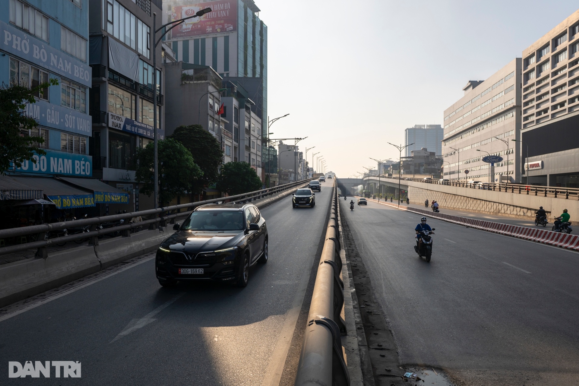 Đường phố Hà Nội thông thoáng, người dân thảnh thơi vui chơi nghỉ lễ - 2 Đường phố Hà Nội thông thoáng, người dân thảnh thơi vui chơi nghỉ lễ - 2