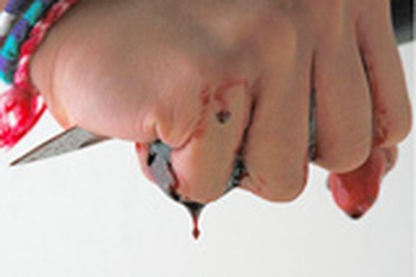 Tự hành xác - trốn nỗi đau bằng “ảo giác”