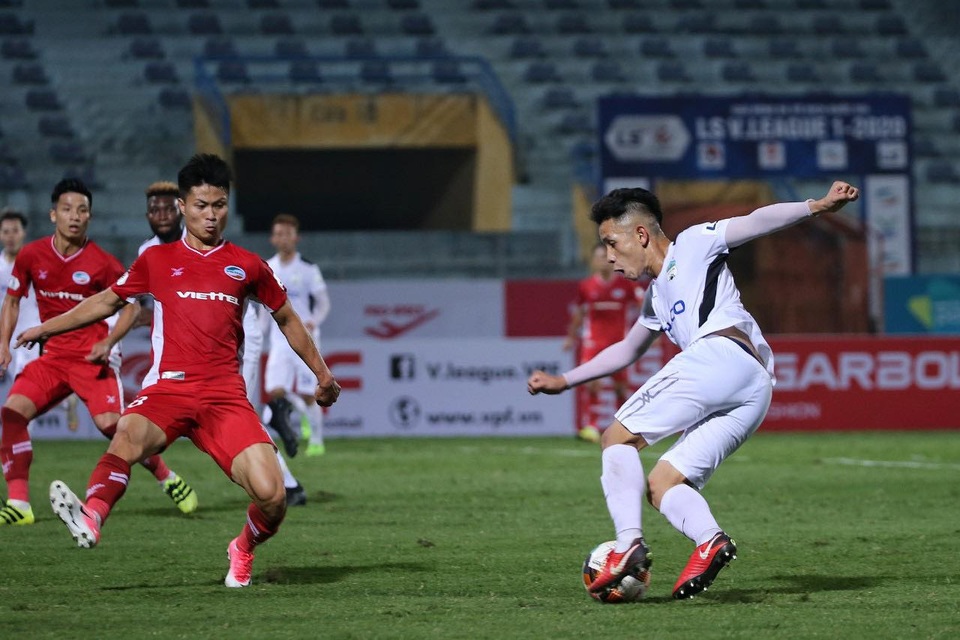 Các đội bóng V-League cân nhắc cắt giảm lương cầu thủ - 1 Các đội bóng V-League cân nhắc cắt giảm lương cầu thủ - 1