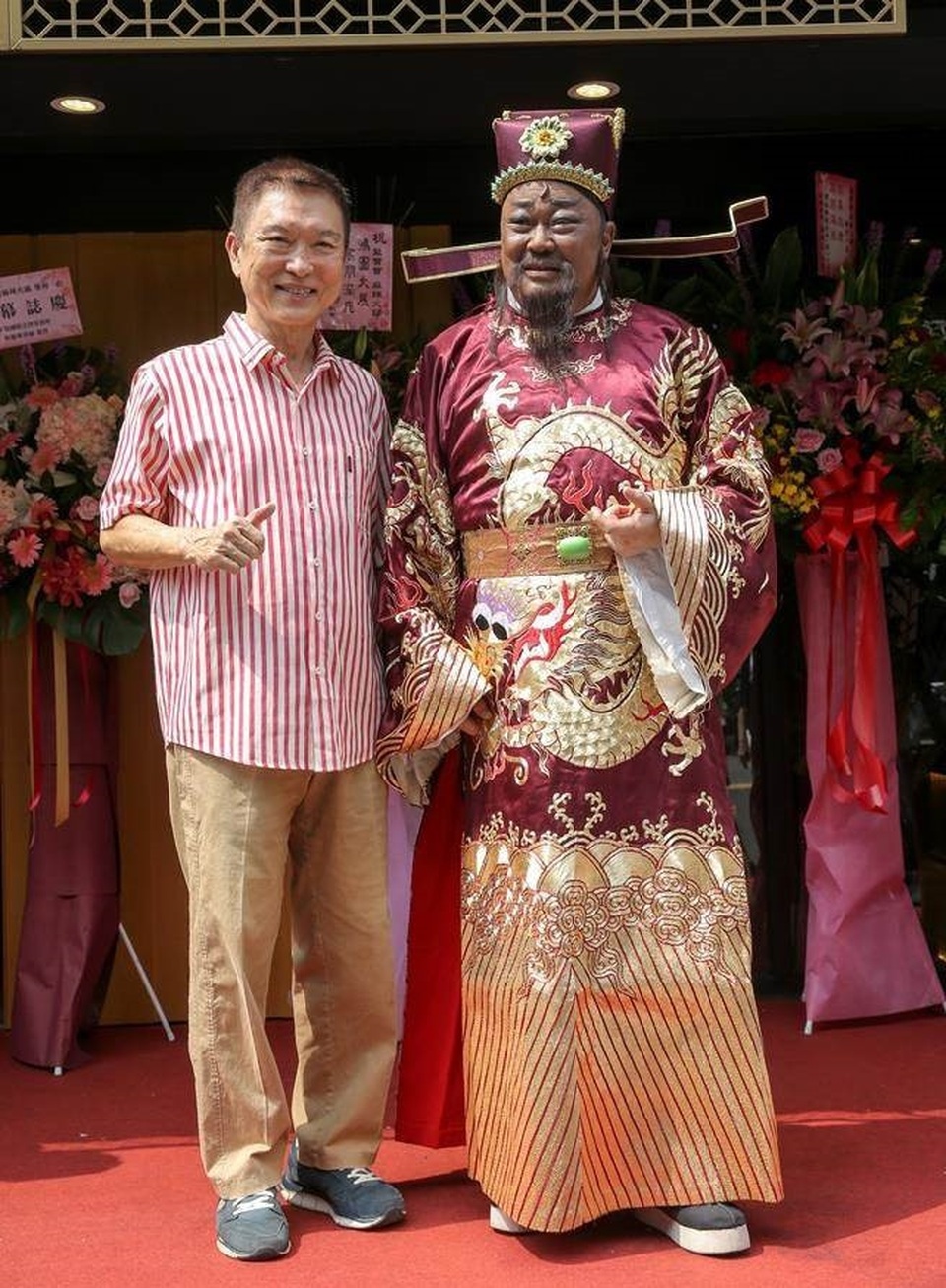 Cuộc sống tuổi xế chiều của bộ ba huyền thoại trong Bao Thanh Thiên - 12 Cuộc sống tuổi xế chiều của bộ ba huyền thoại trong Bao Thanh Thiên - 12