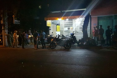 2 nhóm thanh niên hỗn chiến trong phòng trà