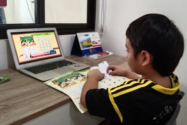 Khó mua máy tính để con học online, phụ huynh "hoa mắt" vì giá cao