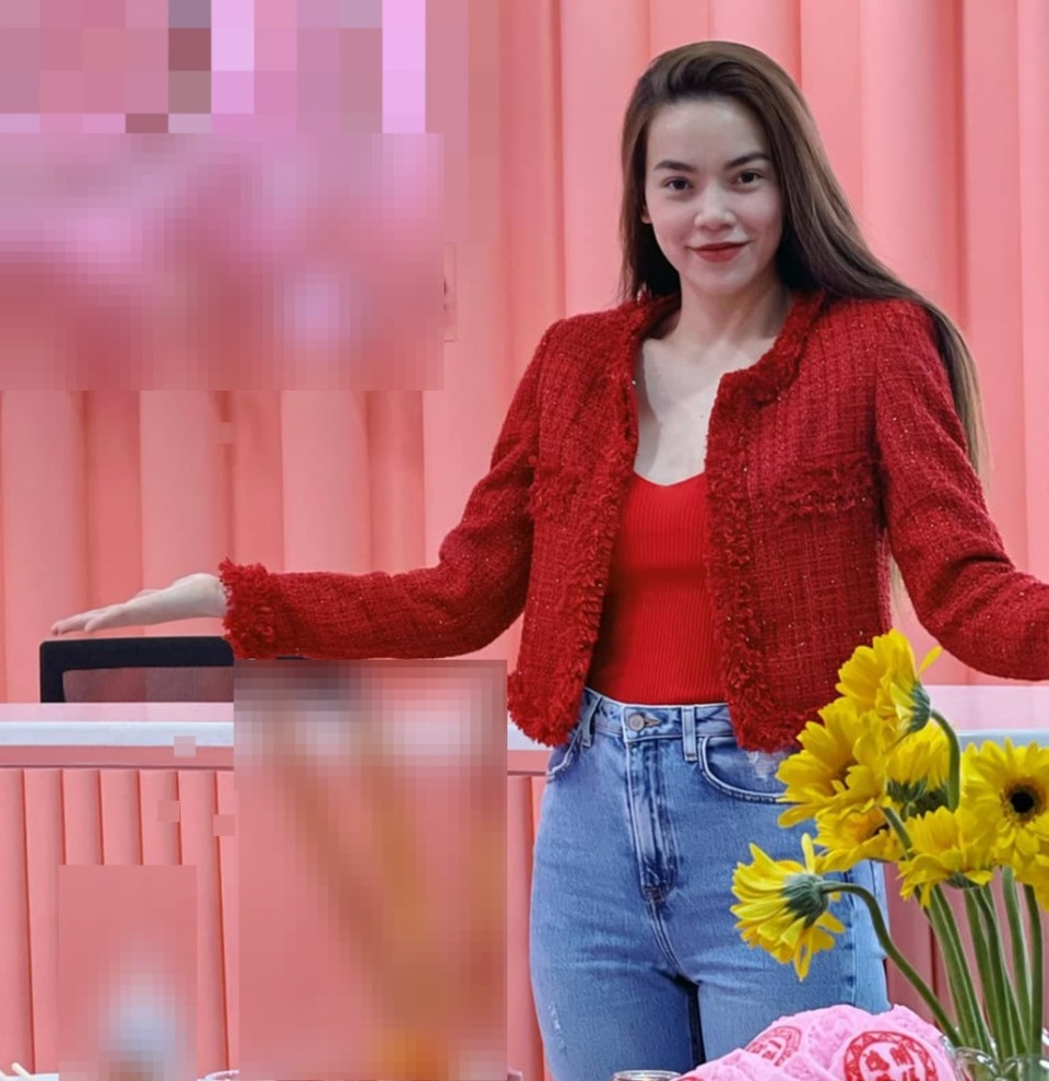 Tóc Tiên và loạt sao Việt diện đồ đơn giản để du xuân - 3 Tóc Tiên và loạt sao Việt diện đồ đơn giản để du xuân - 3