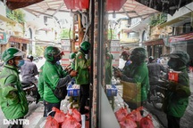 Tưởng "hái ra tiền", bạn trẻ kể chuyện ít người tỏ khi làm shipper mùa dịch