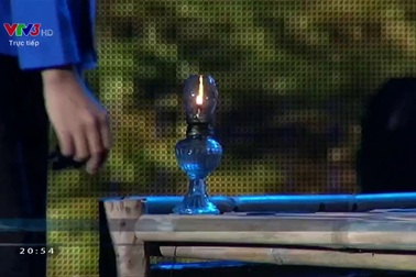 Hồ Văn Cường thể hiện ca khúc Sa mưa giông (Video: Mạnh Thắng - Nguồn: VTV).