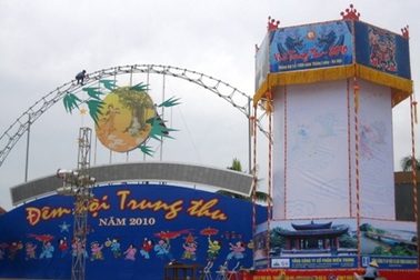 Vui Trung thu cùng chiếc đèn kéo quân lớn nhất Việt Nam 