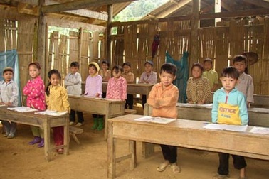 Đang thiếu hay thừa giáo viên?