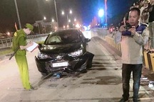 Nghi vấn cán bộ Sở GTVT say rượu lái xe tông một gia đình bị thương