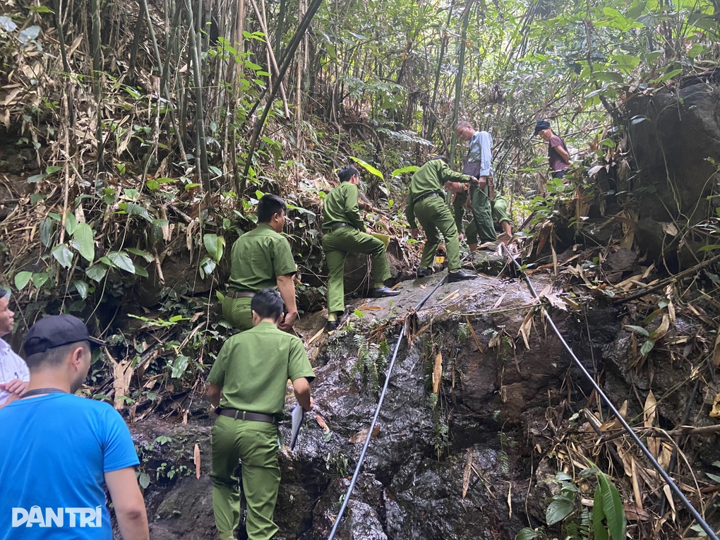 Khởi tố kẻ đầu độc 4 hàng xóm bằng thuốc trừ cỏ - 1 Khởi tố kẻ đầu độc 4 hàng xóm bằng thuốc trừ cỏ - 1