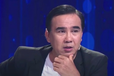 MC Quyền Linh tiết lộ về tuổi thơ nghèo khó, "bắn trộm" quả nhà người ta