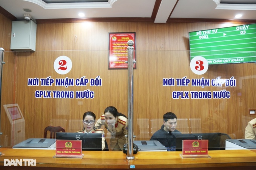 Cục CSGT: Người dân nên thực hiện cấp, đổi GPLX trực tuyến - 2 Cục CSGT: Người dân nên thực hiện cấp, đổi GPLX trực tuyến - 2