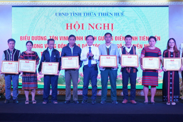 Biểu dương 48 gương điển hình vùng đồng bào dân tộc miền núi Thừa Thiên Huế