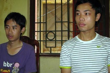 Hà Nội: Quái chiêu săn “tình già” của 2 gã choai 