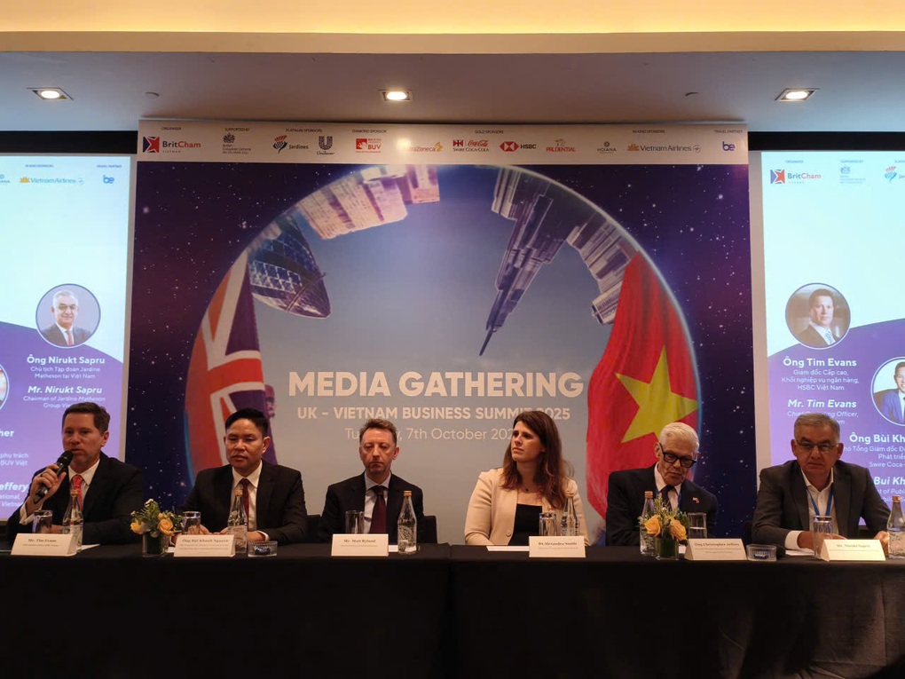 Brittiska företag samarbetar med Vietnam för att bygga IFC och Net Zero - 1 Doanh nghiệp Anh đồng hành với Việt Nam xây dựng IFC và Net Zero - 1