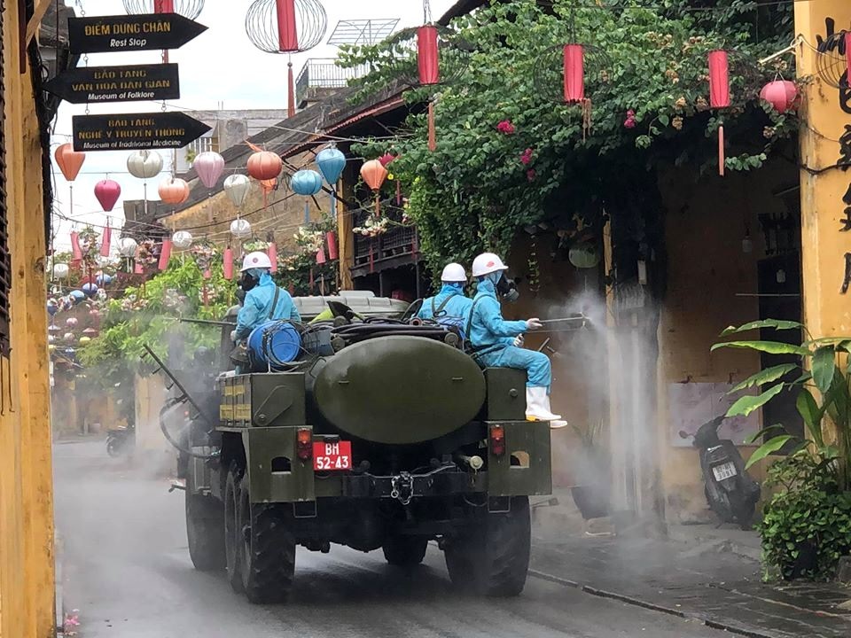 Binh chủng hóa học phun hóa chất khử trùng toàn bộ Hội An - 12 Binh chủng hóa học phun hóa chất khử trùng toàn bộ Hội An - 12