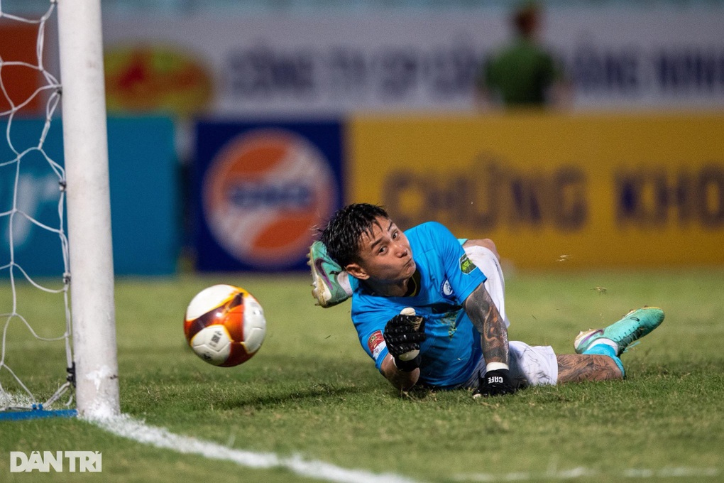 Thua đậm Hà Nội FC, CLB Khánh Hòa chính thức xuống hạng - 5 Thua đậm Hà Nội FC, CLB Khánh Hòa chính thức xuống hạng - 5