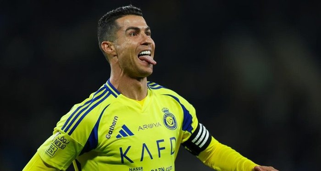 C.Ronaldo bất ngờ nổi loạn, từ chối ra sân ở Saudi Arabia - 2
