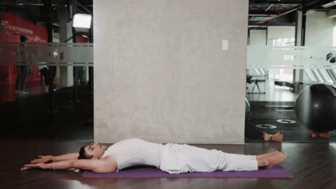 Tăng cường sức đề kháng vào mùa dịch Covid-19: Những bài tập yoga không thể bỏ qua được chuyên gia "bật mí" - Ảnh 7. Tăng cường sức đề kháng vào mùa dịch Covid-19: Những bài tập yoga không thể bỏ qua được chuyên gia "bật mí" - Ảnh 7.