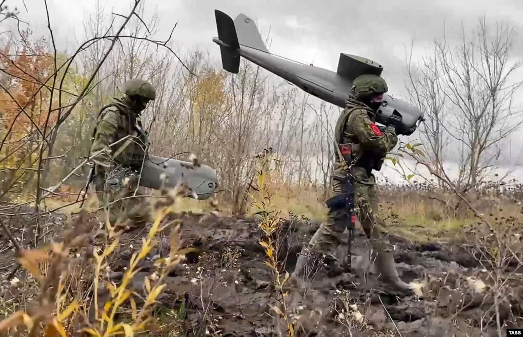 Nga phóng hơn 100 UAV tấn công Ukraine xuyên đêm - 1 Nga phóng hơn 100 UAV tấn công Ukraine xuyên đêm - 1
