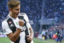 Dybala lập hat-trick, Juventus tiếp tục mạch toàn thắng