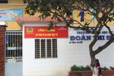 Hạ bậc thi đua cô giáo nâng điểm thi cho học sinh