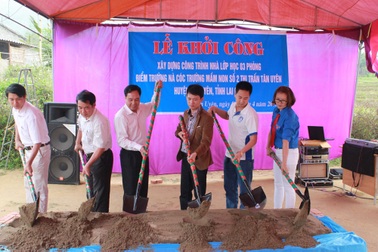 Khởi công xây dựng 3 phòng học Dân trí ở điểm trường Nà Cóc