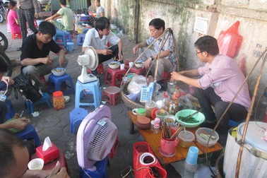 Chàng cử nhân thích bán bún vỉa hè hơn “ngồi điều hòa”