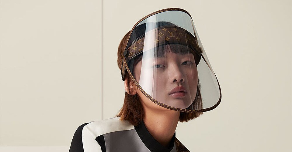 Ông lớn làng mốt Louis Vuitton ra mắt tấm chắn giọt bắn có giá nghìn USD - 1 Ông lớn làng mốt Louis Vuitton ra mắt tấm chắn giọt bắn có giá nghìn USD - 1