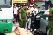 Tài xế mở cửa xe bất cẩn, cô gái trẻ chết thảm