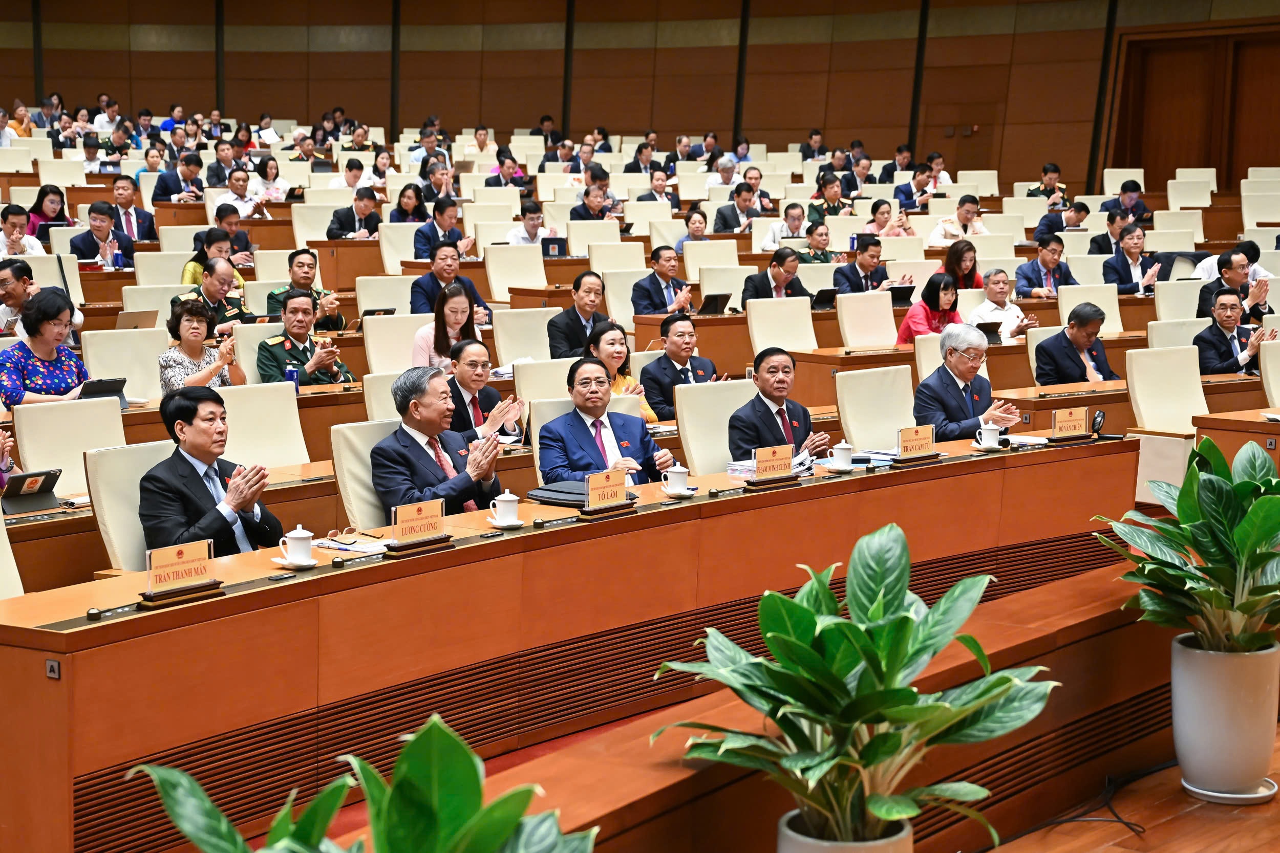 “Càng nhiều doanh nghiệp tư nhân xin làm đường sắt tốc độ cao càng tốt” - 3 “Càng nhiều doanh nghiệp tư nhân xin làm đường sắt tốc độ cao càng tốt” - 3