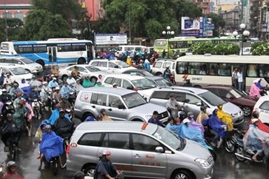 Yêu cầu báo cáo Quốc hội việc thu phí hạn chế phương tiện