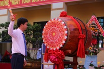 Trường học miền núi khai giảng sớm và đón nhận danh hiệu đạt chuẩn Quốc gia